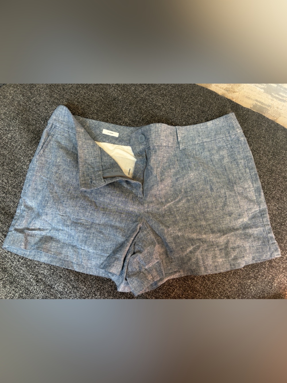 Women’s Loft 4” short, NWT, 14